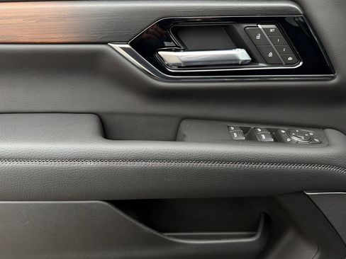 New 2026 GMC Yukon XL Denali image 10