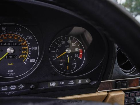 Used 1988 Mercedes-Benz 560 SL image 23