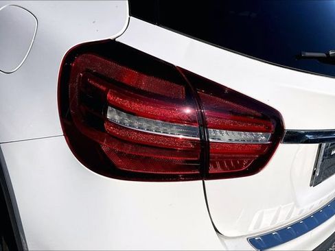 Used 2020 Mercedes-Benz GLA 250 4MATIC image 17