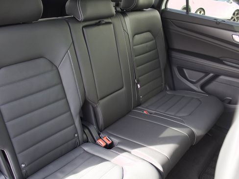 New 2026 Volkswagen Atlas Cross Sport SEL R-Line image 35