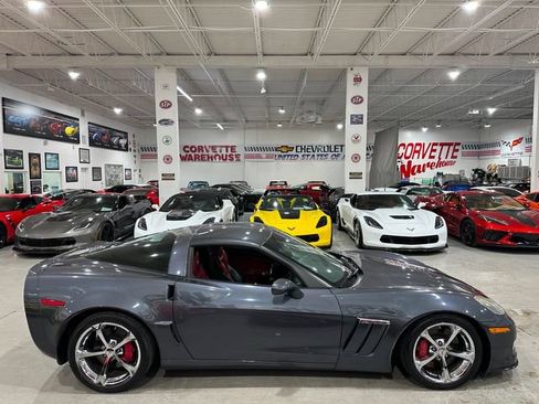 Used 2013 Chevrolet Corvette Grand Sport w/ 2LT Preferred Equipment Group RWD image 3