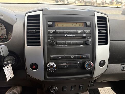 Used 2011 Nissan Xterra PRO-4X AWD/4WD image 12