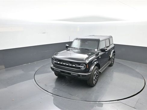 New 2025 Ford Bronco Outer Banks image 17