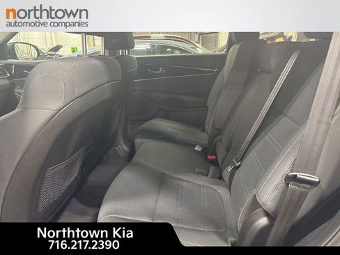 Certified 2020 Kia Sorento LX image 23