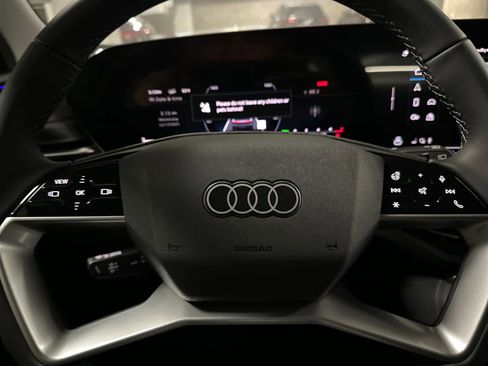 New 2025 Audi Q5 Prestige image 24
