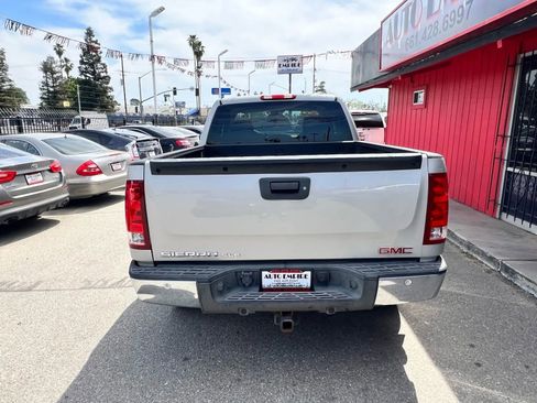 Used 2008 GMC Sierra 1500 SLE w/ SLE1 Preferred Package AWD/4WD image 5