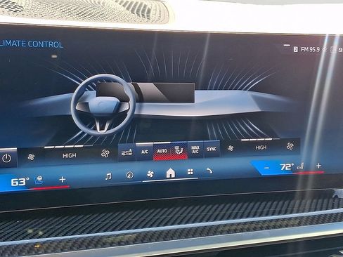 Used 2026 BMW X5 M60i AWD/4WD image 17