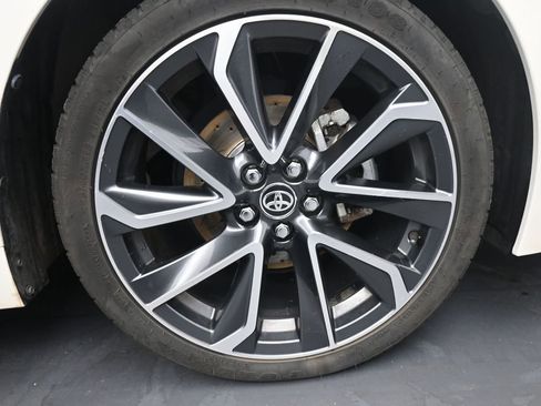 Used 2020 Toyota Corolla SE FWD image 11