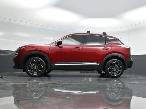 Used 2025 Nissan Kicks SR FWD image 33