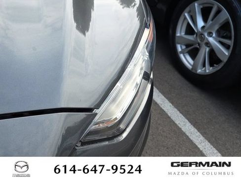 Used 2019 Ford Fusion SE FWD image 12
