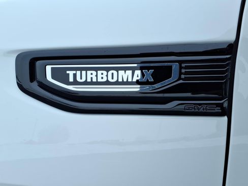 Certified 2026 GMC Sierra 1500 Elevation image 8