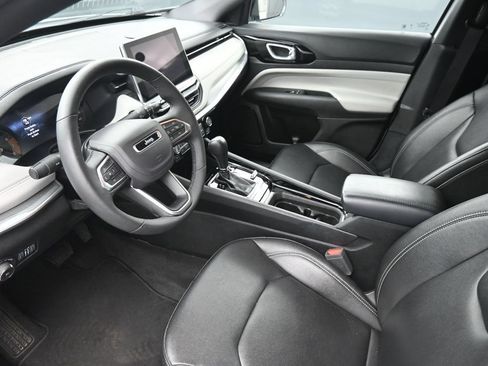 Used 2025 Jeep Compass Limited AWD/4WD image 22
