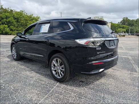 Used 2023 Buick Enclave Avenir AWD/4WD image 5
