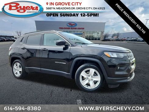 Used 2022 Jeep Compass Latitude FWD image 1