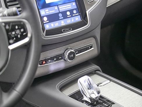 Certified 2023 Volvo XC90 T8 Ultimate w/ Lounge Package AWD/4WD image 16