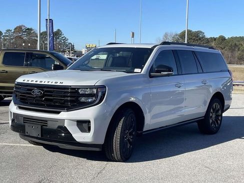 New 2025 Ford Expedition Max Platinum w/ Stealth Appearance Package image 24