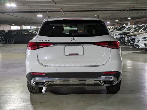 Certified 2025 Mercedes-Benz GLC 300 image 9