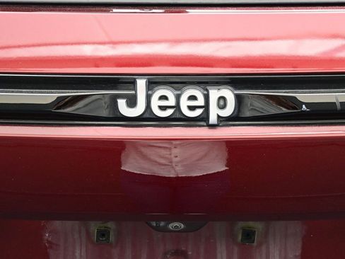 Used 2022 Jeep Grand Cherokee Summit image 16