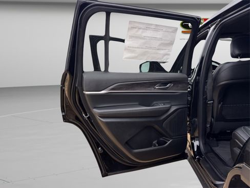 New 2025 Jeep Grand Cherokee L Limited w/ Black Appearance Package image 12