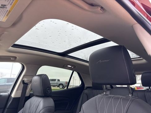 Used 2023 Buick Envision Avenir AWD/4WD image 33