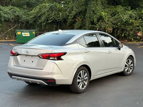 Used 2020 Nissan Versa SV FWD image 4