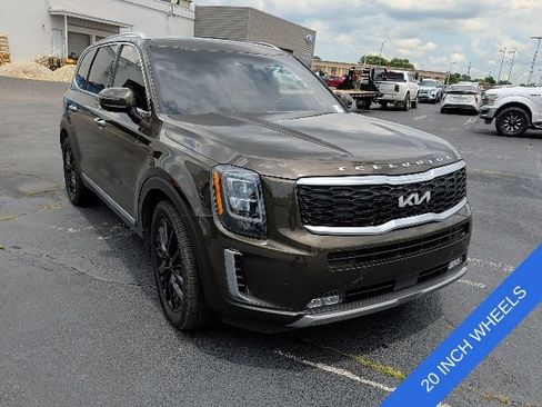 Used 2022 Kia Telluride SX w/ SX Prestige Package AWD/4WD image 3