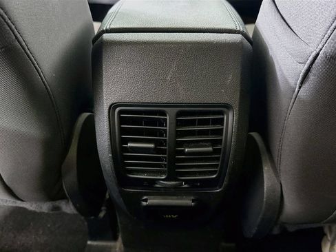 Used 2016 Ford Escape SE w/ Equipment Group 201A AWD/4WD image 23