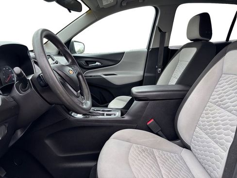 Used 2019 Chevrolet Equinox LS w/ LS Convenience Package AWD/4WD image 10
