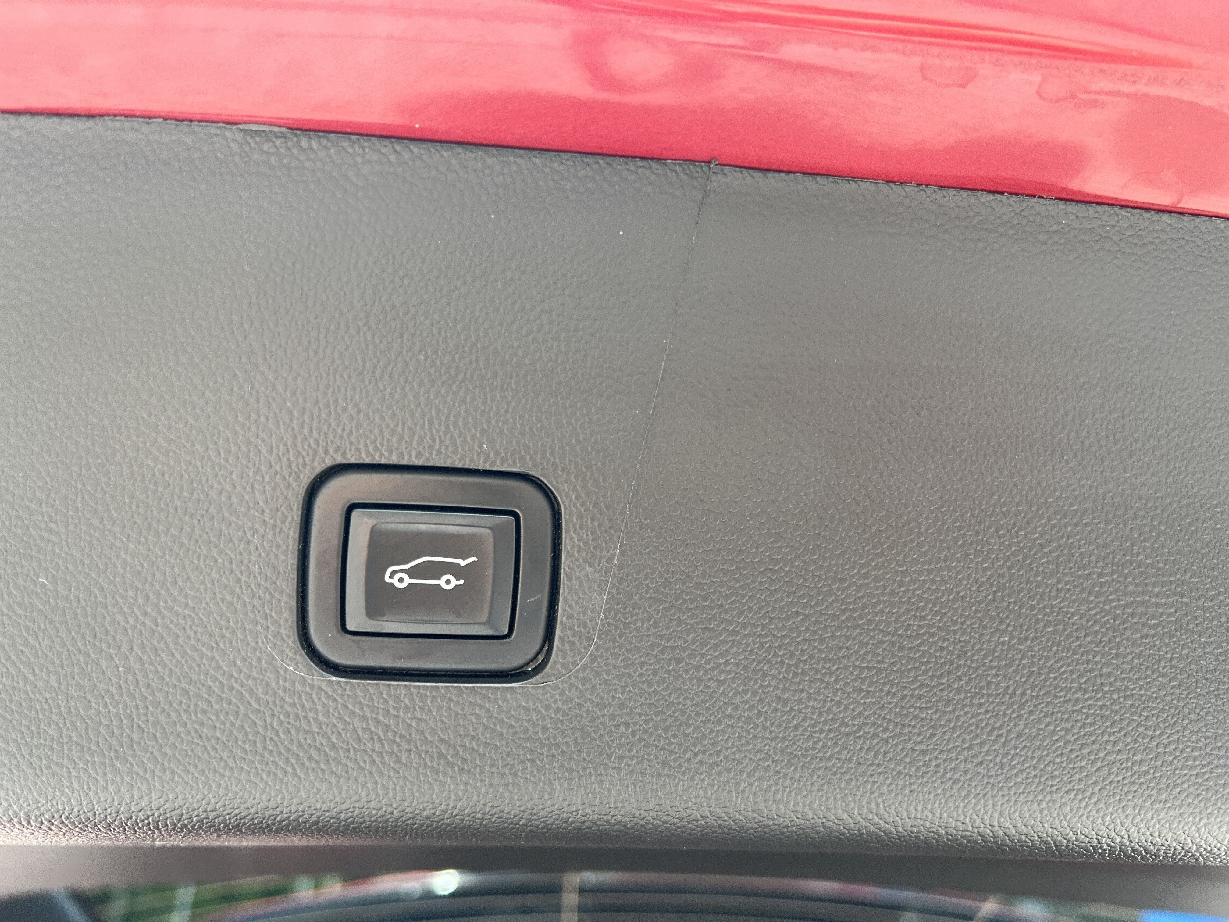 Used 2023 Chevrolet Traverse RS w/ LPO, Floor Liner Package AWD/4WD image 17