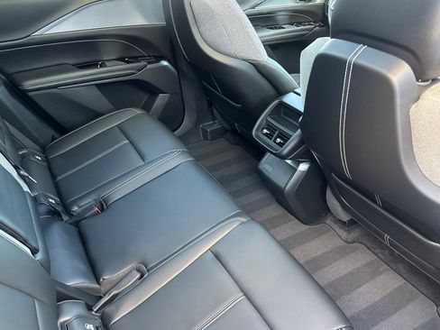 Certified 2024 Cadillac Lyriq Tech w/ Driver Assist Package image 17