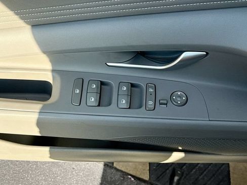 Certified 2026 Hyundai Elantra SEL Sport Premium w/ Cargo Package FWD image 17