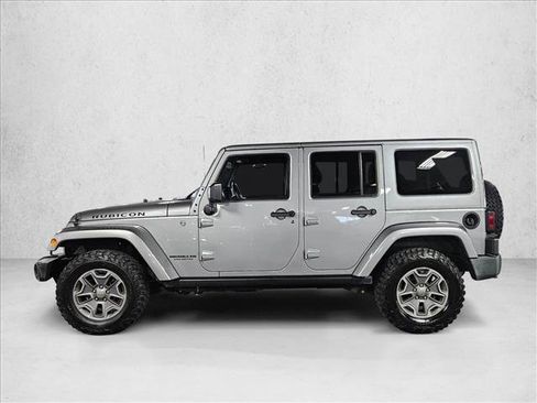 Used 2015 Jeep Wrangler Unlimited Rubicon w/ Connectivity Group image 9
