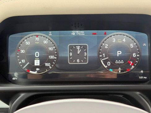 Used 2022 Land Rover Defender 90 X-Dynamic S AWD/4WD image 25