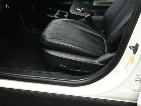 Certified 2023 Ford Mustang Mach-E Select image 11