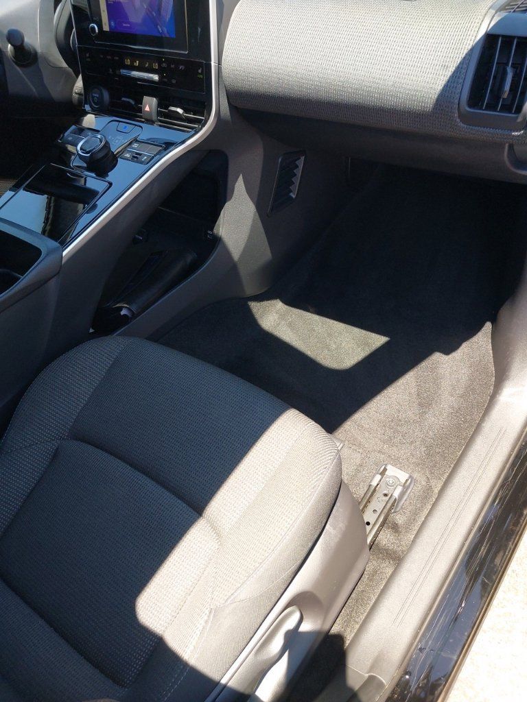 Used 2023 Subaru Solterra AWD image 13