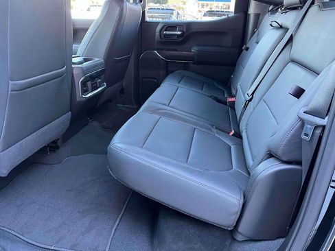 Used 2022 GMC Sierra 1500 SLT w/ SLT Premium Package image 16