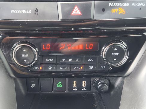 Used 2022 Mitsubishi Eclipse Cross AWD image 14