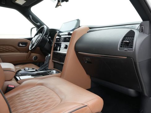 Certified 2024 INFINITI QX80 Sensory AWD/4WD image 22