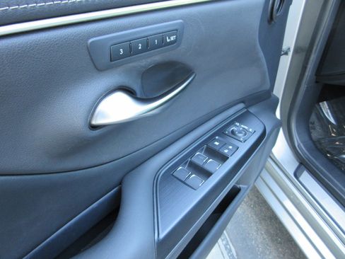 Used 2021 Lexus ES 250 w/ Premium Package image 29