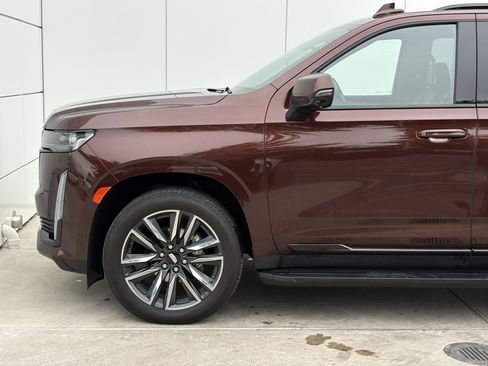 Used 2023 Cadillac Escalade Sport image 4