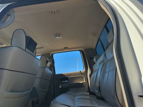 Used 2008 Lincoln Mark LT 4x4 image 12