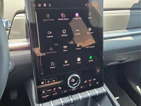 Certified 2025 GMC Terrain Elevation w/ Elevation Premium Package FWD image 24