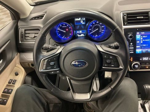 Used 2019 Subaru Outback 2.5i Premium image 16