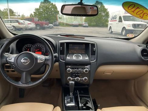 Used 2010 Nissan Maxima 3.5 SV w/ Monitor Pkg FWD image 11
