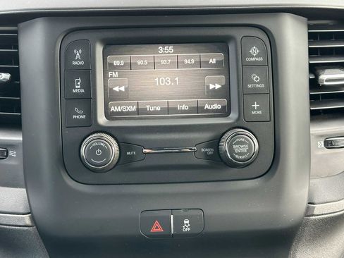 Used 2024 RAM 2500 Tradesman w/ Chrome Appearance Group image 27