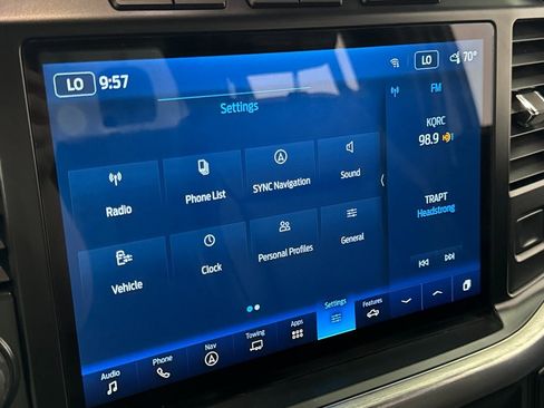 Used 2022 Ford F150 Lariat image 9