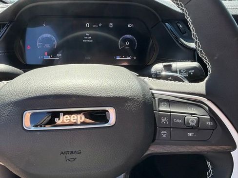 New 2026 Jeep Grand Cherokee Limited w/ Limited Altitude Package AWD/4WD image 25