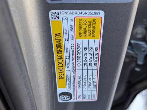 Used 2025 Chevrolet Suburban Z71 w/ Comfort Package image 41