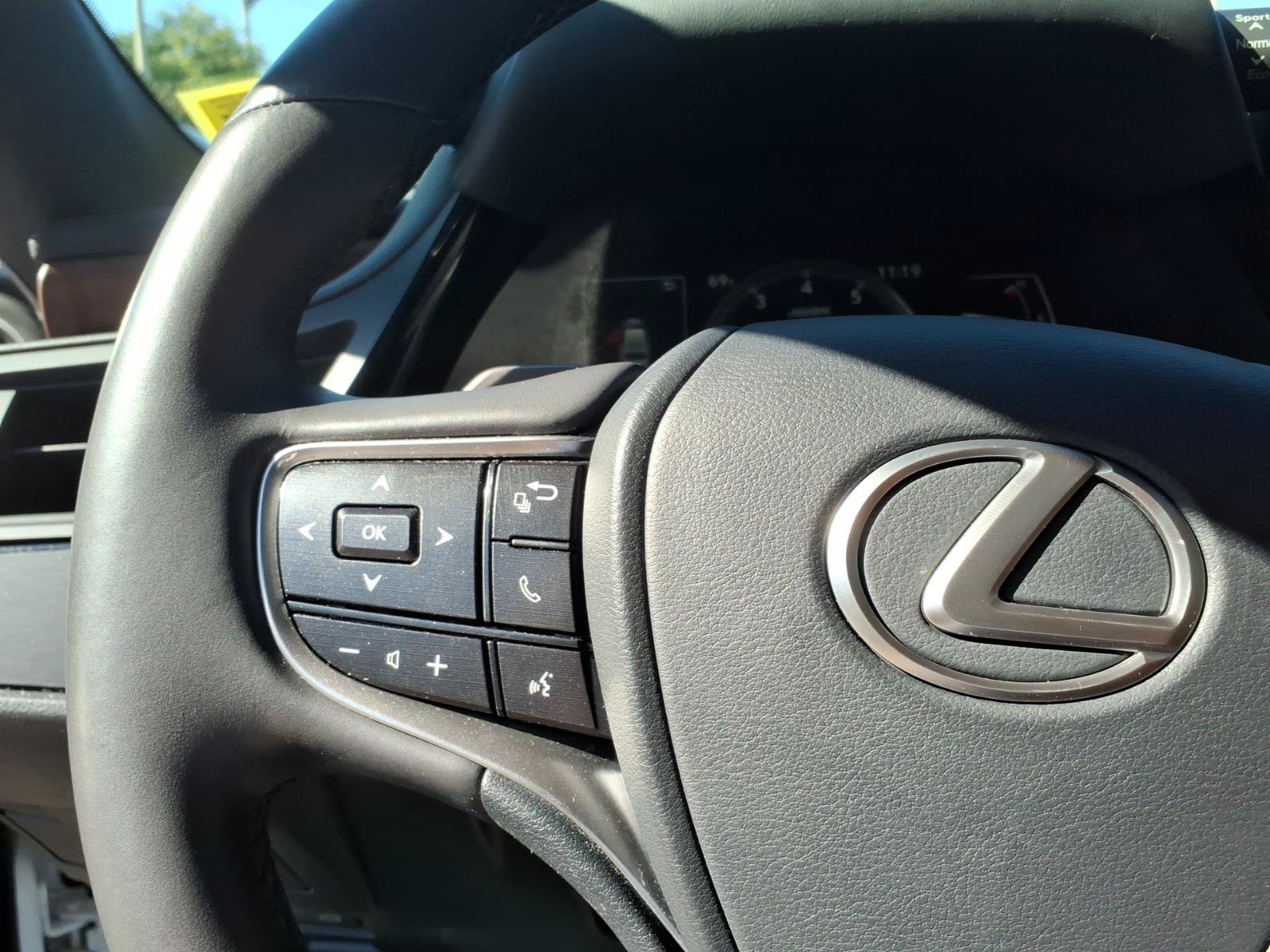 Used 2022 Lexus ES 350 w/ Premium Package FWD image 22