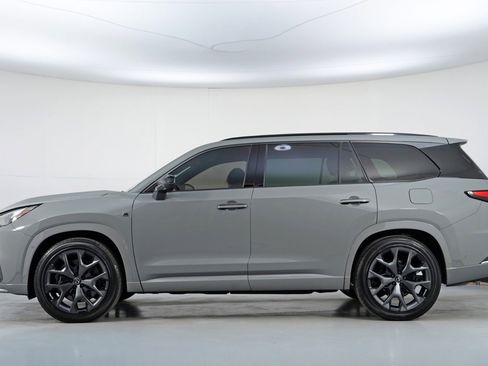 Used 2025 Lexus TX 500h AWD w/ Technology Package image 9